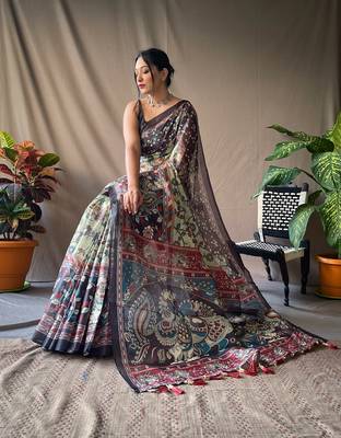 Green Cotton Blend Woven Kalamkari Style Work &  Rich Pallu Saree With Blouse 2