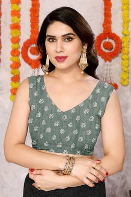 Grey silk blend floral print zari woven border saree with unstitched blouse piece 4