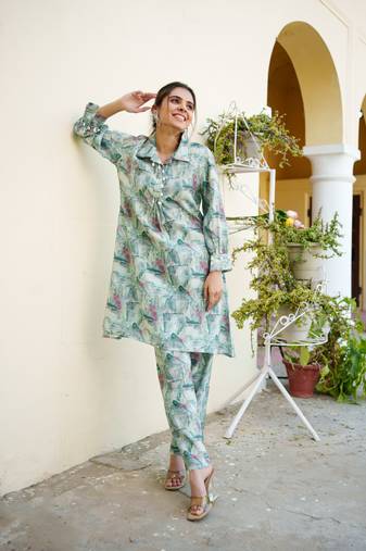 Women mint muslin printed shirt & pant set (co-ords set)