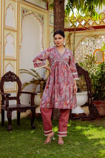 Women brown muslin floral print alia cut kurta & pant (cord set)