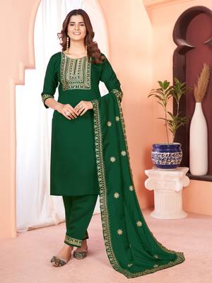 Designer collection green color viscose fabric  zari work heavy embroidery kurta set with dupatta 1
