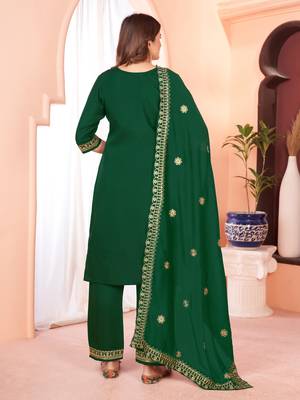 Designer collection green color viscose fabric  zari work heavy embroidery kurta set with dupatta 3