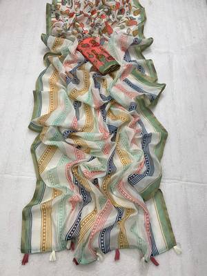 chanderi cotton saree with kalamkari & batik print and zari border 5