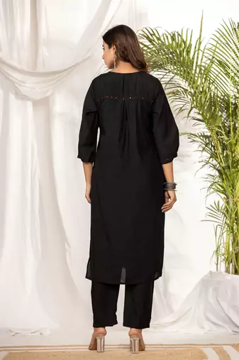 Black muslin kurta set with ajrakh dupatta