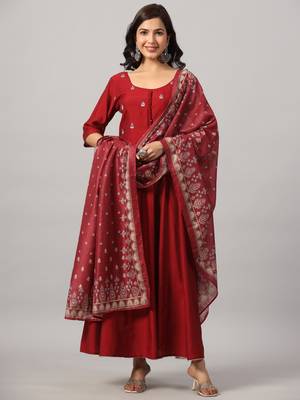 Maroon embroidered anarkali kurta set 1