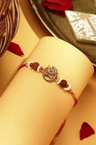 Om rakhi