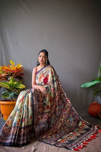 Green Beautiful Kalamkari Style print cotton bland Tussle saree with Blouse