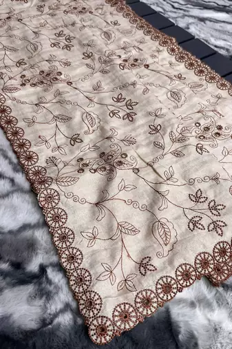 White Classic emboidary border silk bland weaving saree with Blouse