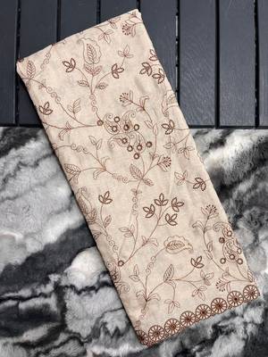 White Classic emboidary border silk bland weaving saree with Blouse 5
