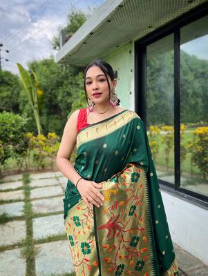 Green Paithani style zari weaving silk bland Floral pallu saree with Blouse 2