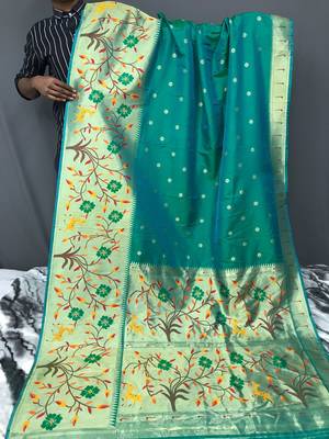 Rama Paithani style zari weaving silk bland Floral pallu saree with Blouse 3