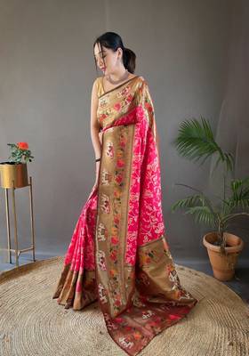 pink Paithani style silk bland zari weaving contrust border saree with Blouse 3