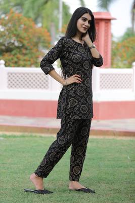 Black printed work rayon kurta with pant set 2