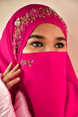 wrap my hijab rani pink embroidered georgette chiffon 3