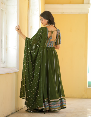 MAHENDI Color Heavy Fox Georgette With Resham Work Lehenga Choli 4