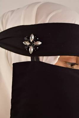 black rhinestone diamond naqab 1