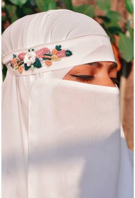 White partywear | luxury | handwork premium naqab 2