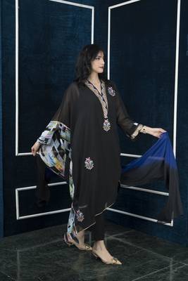 Nikhaar black embroidered georgette stitched trouser kurta & dupatta  4