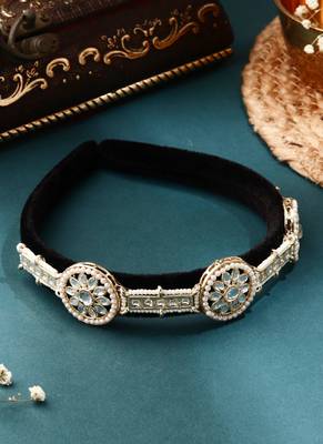 Festive Flair Kundan Hairband 1