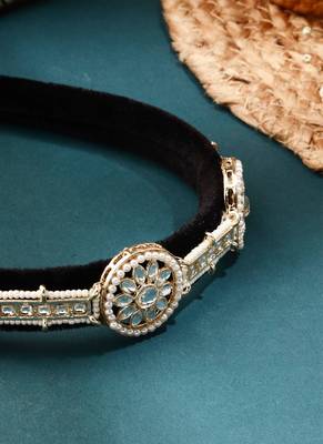 Festive Flair Kundan Hairband 2