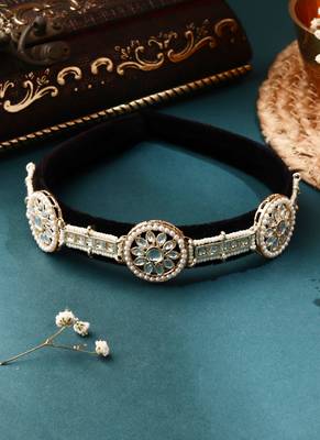 Festive Flair Kundan Hairband 3