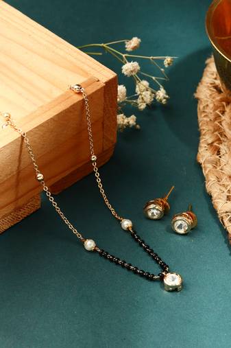 Delicate Black Bead Necklace with Transparent Circle Pendant