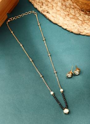 Delicate Black Bead Necklace with Transparent Circle Pendant 2