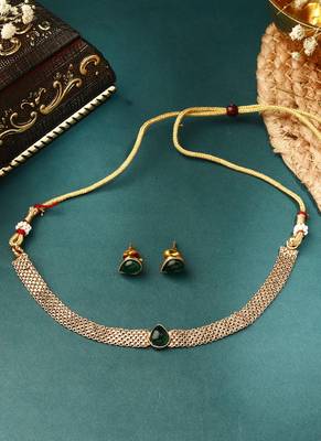 Basic Choker Style Necklace Set with Green Stone 1