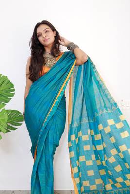 Turquoise Cotton Printed Saree With Blouse 5