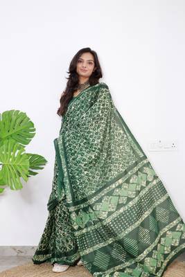 Green Cotton Printed Saree With Blouse 2