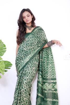 Green Cotton Printed Saree With Blouse 3