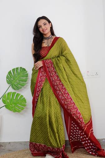 Green Cotton Printed Saree With Blouse