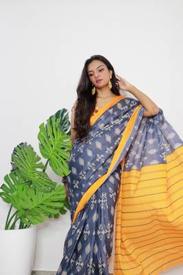 Grey Cotton Printed Saree With Blouse 4
