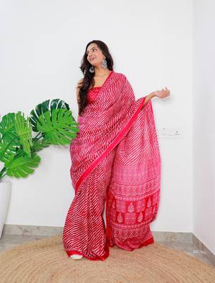 Red Cotton Printed Saree With Blouse 2