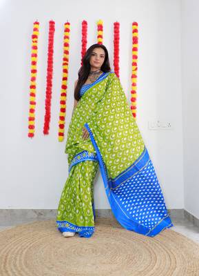 Green Cotton Printed Saree With Blouse 3