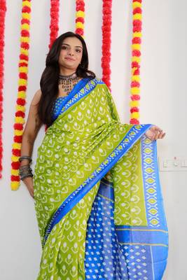 Green Cotton Printed Saree With Blouse 4