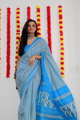 Blue Cotton Printed Saree With Blouse 3