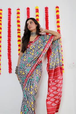 Grey Cotton Printed Saree With Blouse 5