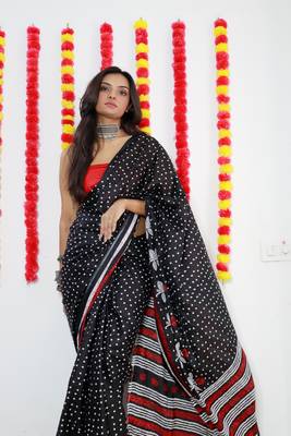 Black Cotton Printed Saree With Blouse 3