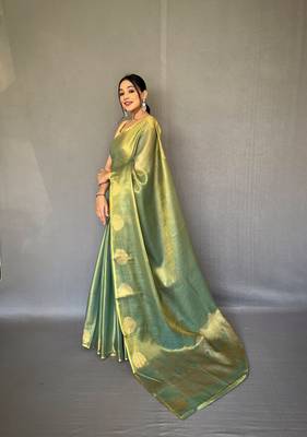 Green Kanjivaram Style of tissue silk zari weaving border Pallu saree with Blouse 2