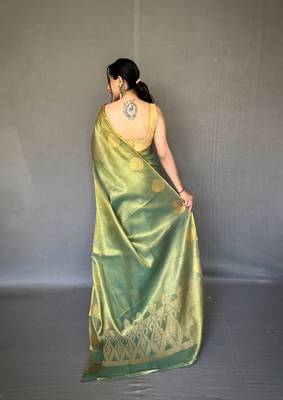 Green Kanjivaram Style of tissue silk zari weaving border Pallu saree with Blouse 4
