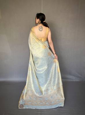 white Kanjivaram Style of tissue silk zari weaving border Pallu saree with Blouse 4