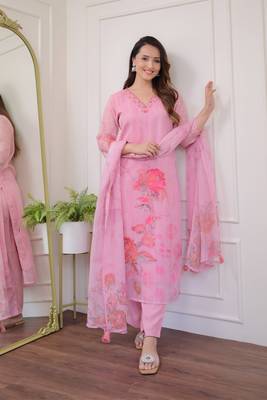 Pink colour beautiful floral printed ethnic classy salwar suit 4
