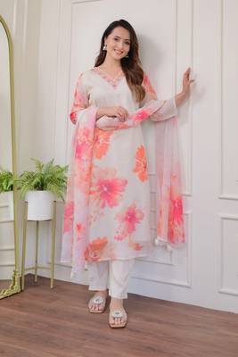 Off white colour beautiful floral printed ethnic classy salwar suit 2