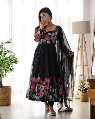 Black soft organza silk with floral print fully flared anarkali pant with dupatta set 2