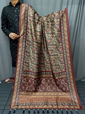 Black Kalamkari style cotton bland print work saree with Blouse 4