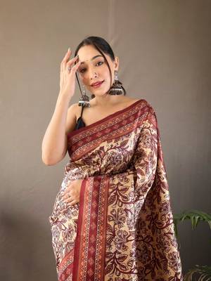 Cream Kalamkari style cotton bland print work saree with Blouse 3