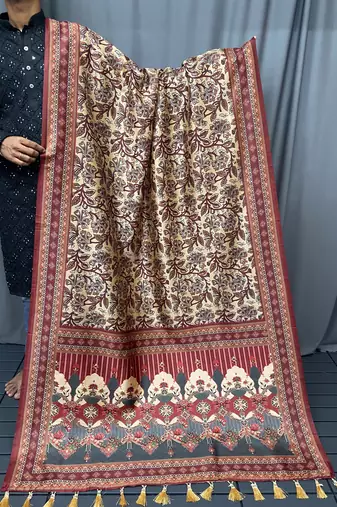 Cream Kalamkari style cotton bland print work saree with Blouse