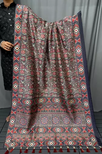 Grey Kalamkari style cotton bland print work saree with Blouse