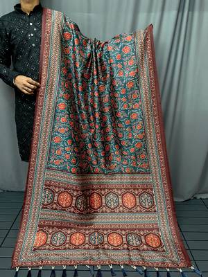 Blue Kalamkari style cotton bland print work saree with Blouse 4